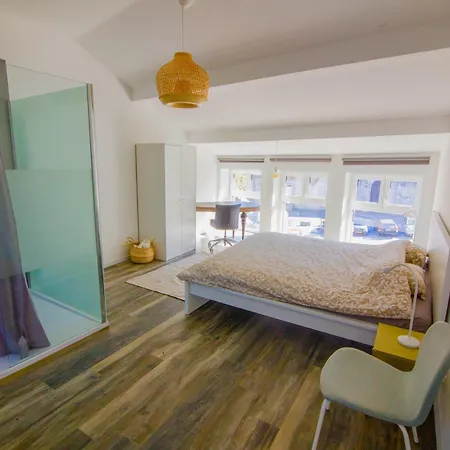 Royal Selys, City-center - Bike Parking And Outdoor *