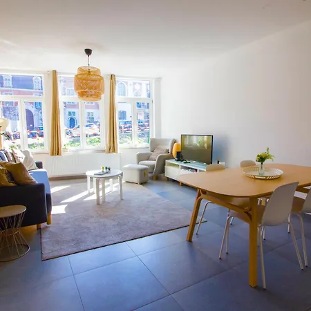 Royal Selys, City-center - Bike Parking And Outdoor Apartamento Lieja