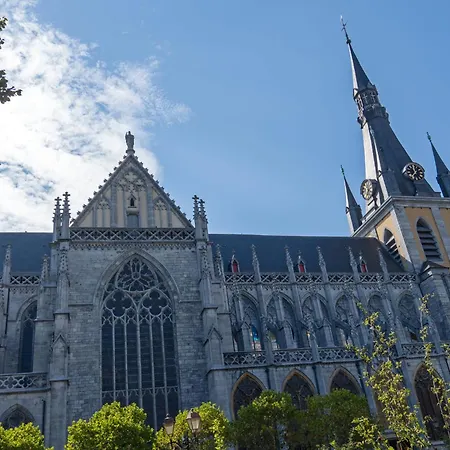 Appartement Royal Sélys, City-center - Bike Parking&outdoor *