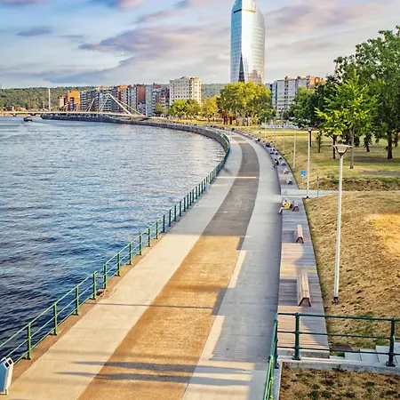 Apartment Royal Selys, City-center - Bike Parking And Outdoor *